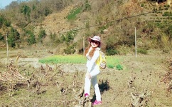 变性高中老师戴巨胸教课被喷